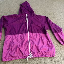 Women’s  Columbia Windbreaker. 