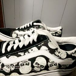 Skull limited edition vans glow in the dark