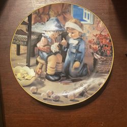 Tender Loving Care M.I. Hummel Plate