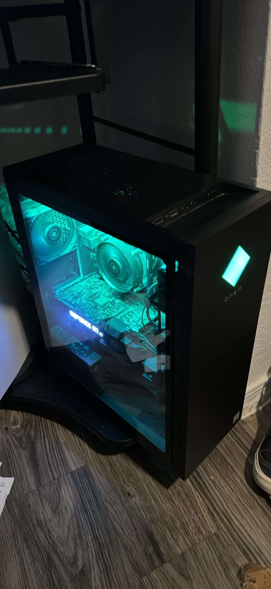 Omen 25 L Gaming Desktop