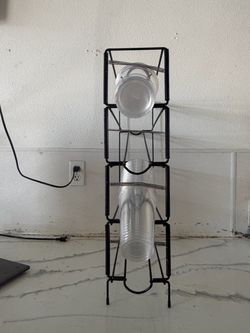 Cup dispenser