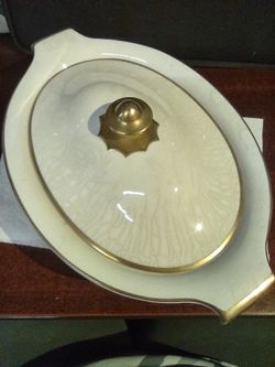 Derwood-8 Vintage Gold Trim Serving Bowl With Lid 
