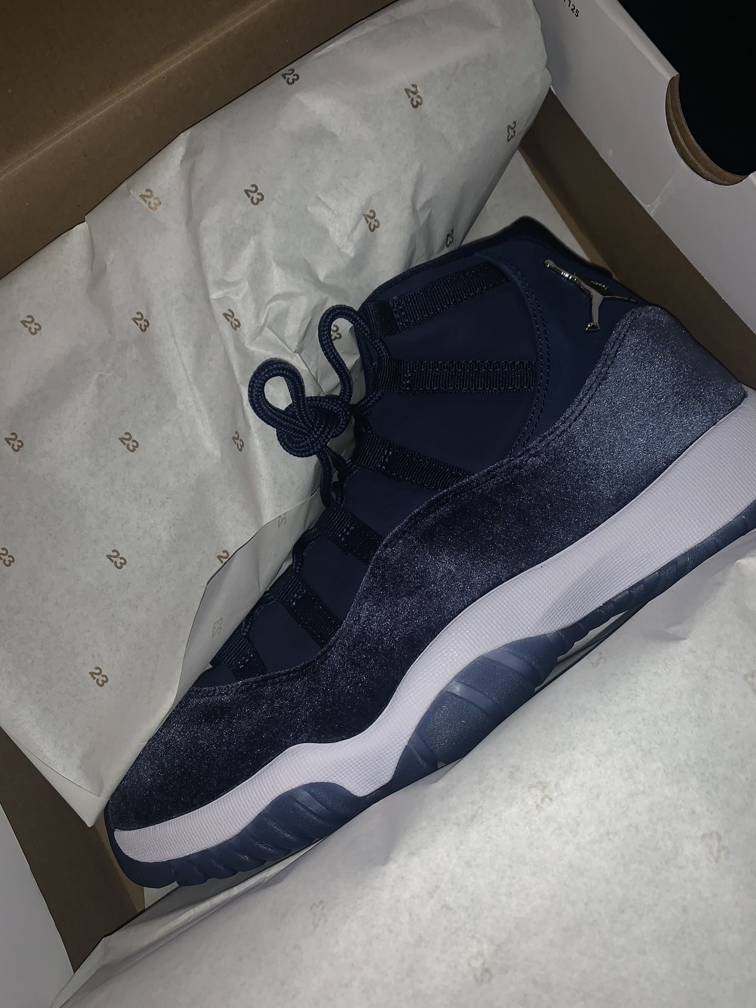 Midnight Navy 11s