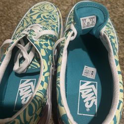 New 6.5 Women’s VANS shoes 