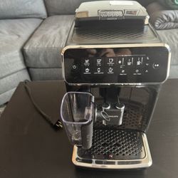 Philips 3200 LatteGo coffee machine
