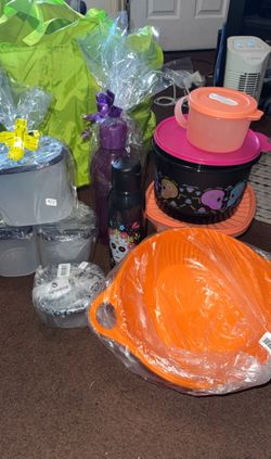Tupperware Bundle