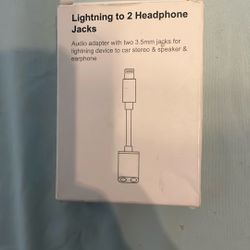 Lightning To 2 Headphone Jacks