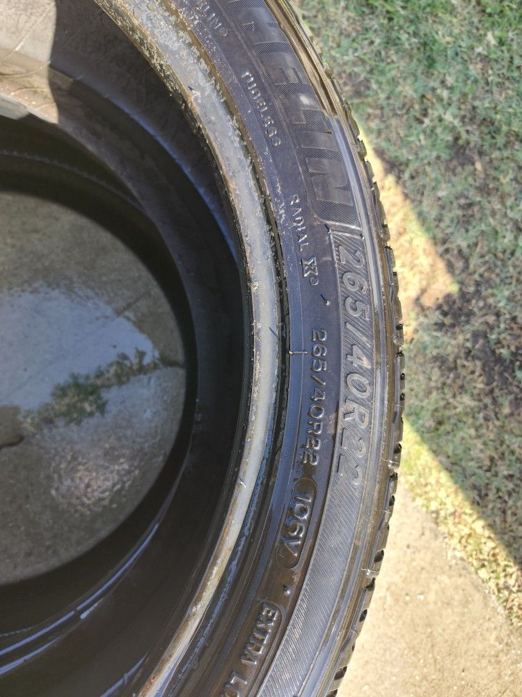 Two Tires  265 40 22 2 