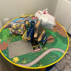 Wood play table with train tracks