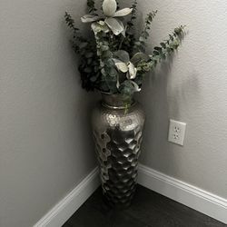 Big Vase With Flowers 