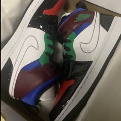 New Jordan 1 Mid Size 8.5 In Man  10 In Woman 