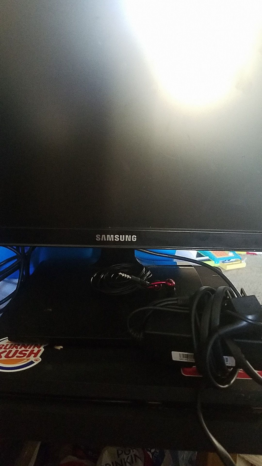 Ps4 slim 500 GB with samsung monitor.