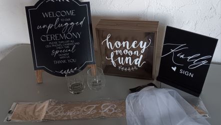 Lot of Wedding and Bride To Be Items. All For $10