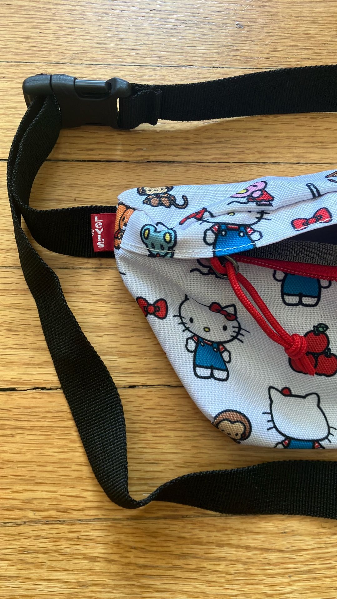 Levis X Hello Kitty Waist Pack/Hip Pack/Fanny Pack/Crossbody