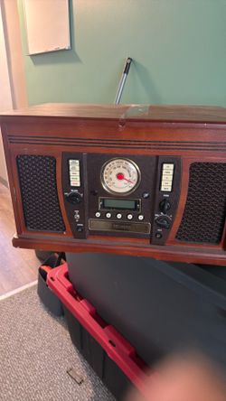 Innovative Technology ITVS- 750 Vinyl/Cassette to CD Record Player