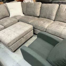 Large New Grey Sectional With Storage Ottoman , Wholesale Prices Direct To The Public 