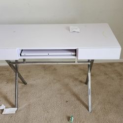Desktop Table
