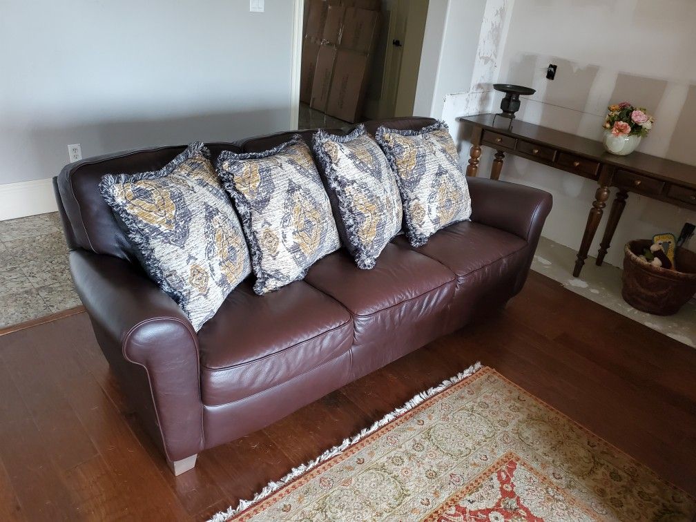Home Accessories - A Full Set Of Items!