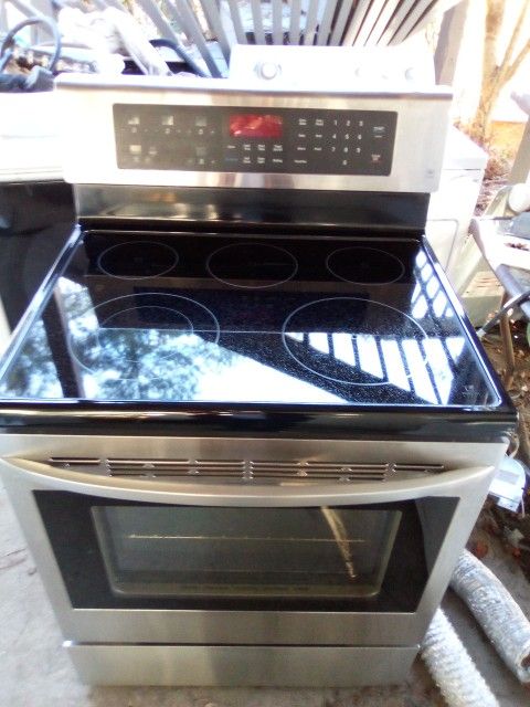 LG Stainless 5 Burner Smooth Top Electric Stove