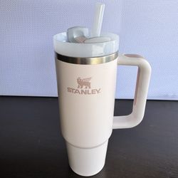 Stanley 30oz Quencher Tumbler with Handle & Straw