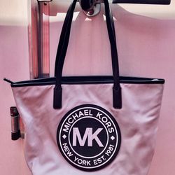Michael Kors tote