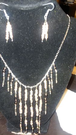 Nuevo juego de collar