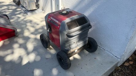 Honda EU 3000 IS Gas Generator