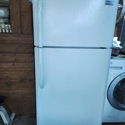 Refrigerator/Refrigerador
