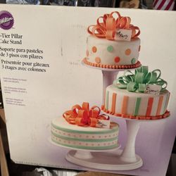 Wilton Three Tier Pillar Cake Stand