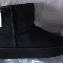 Women's Boots Size 10 New Black