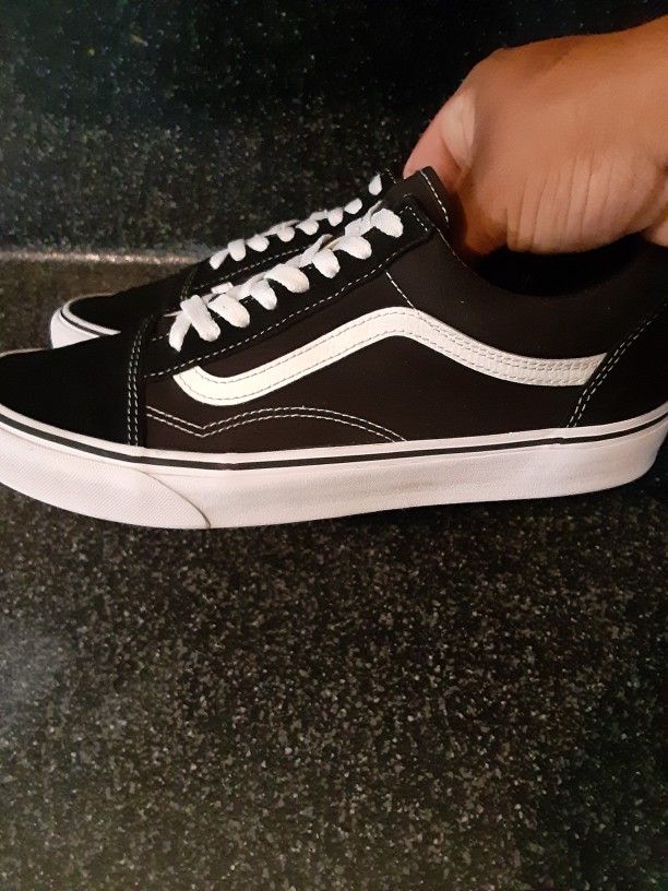 Vans mens 10 Good Condition 