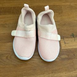 Cat And Jack Kids Water Shoes Size 10Y