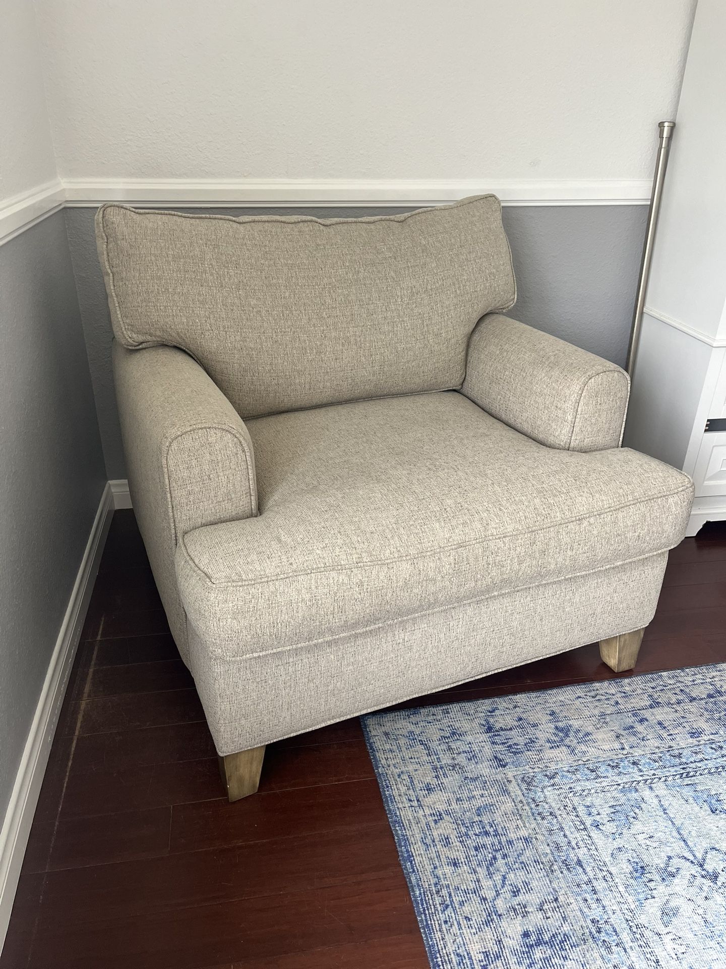 Living Spaces Arm Chair