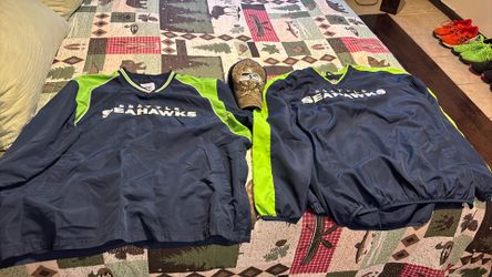 2XXL Seahawks Pullovers/ 1 Large/XL Fitted Seahawks Camo Hat