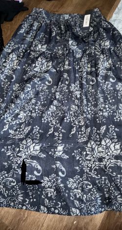 Women skirt
