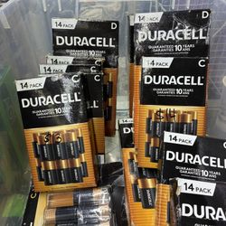 Duracell 14 Pack C and D Alkaline Batteries