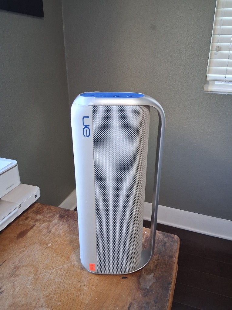 UE Speaker