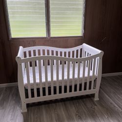 Crib & Changing Station :)