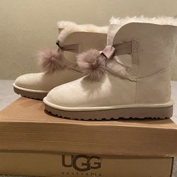 UGG BOOTS SIZE 9 New