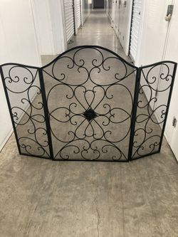 Gate