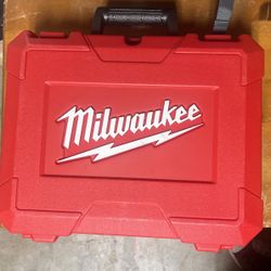 Milwaukee impact driver, 12 M