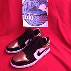 Jordan 1 Low Gold Toe Size 7
