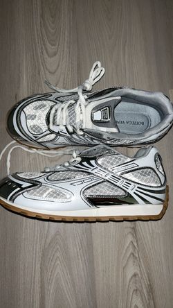 Bottega Veneta Orbit Silver/white Size 9.5 Mens