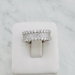 925 Sterling Silver Women’s Endless Ring Ring Size: 7 Stock #04706 P / 0422946  Elegant women’s ring crafted in 925 sterling silver, featuring a band