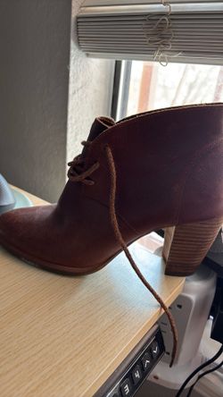 Women’s UGG Booties 7