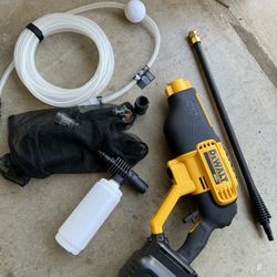 Dewalt 20V MAX 550 PSI 1.0 GPM Cold Water Cordless 