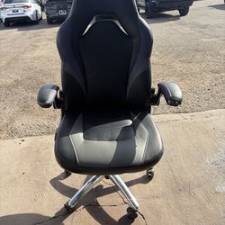 Emerge gaming chair / office chair