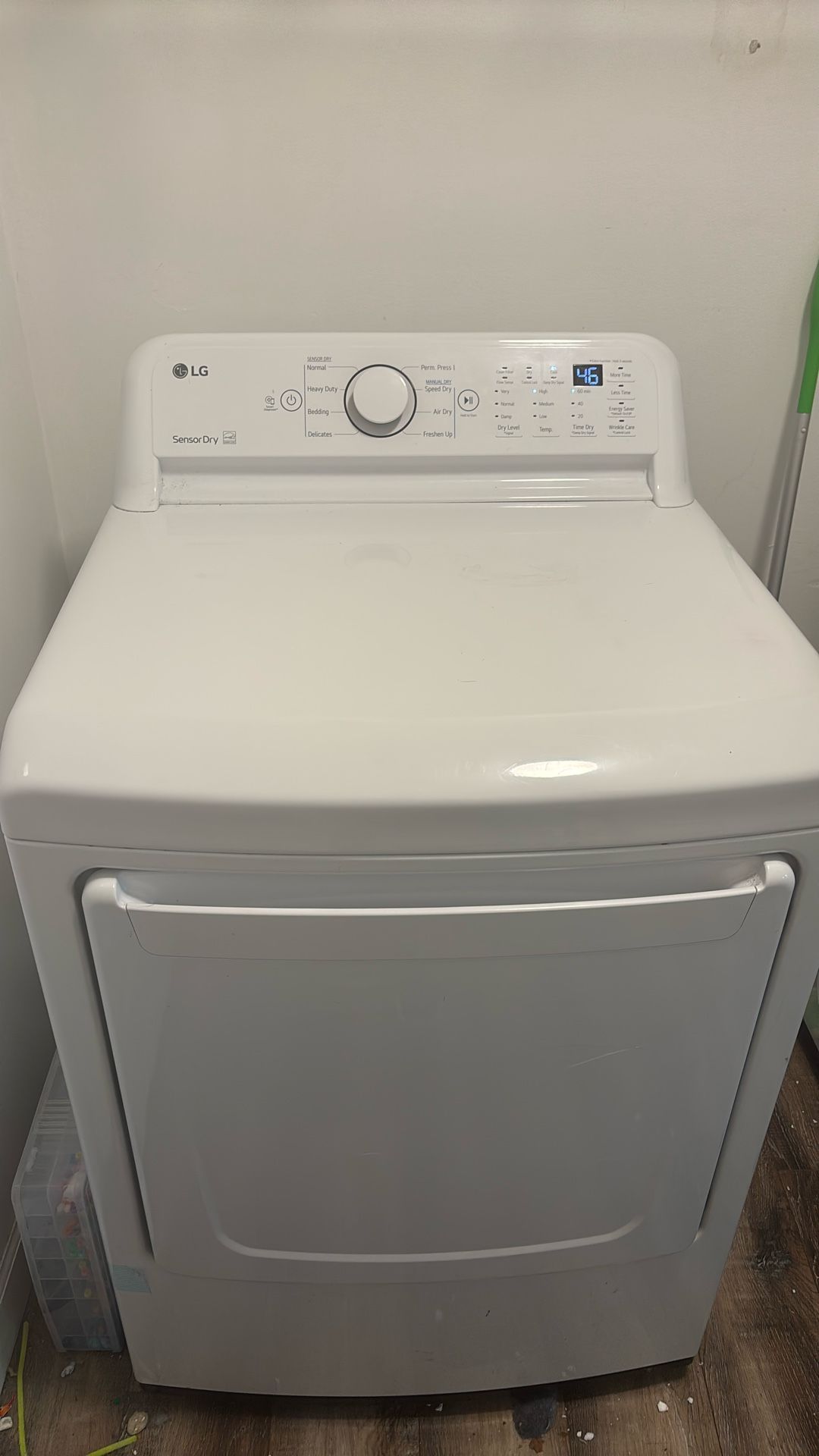 LG Electric Dryer