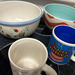 Porcelain Cups Bowls Kettle Quarter Plates