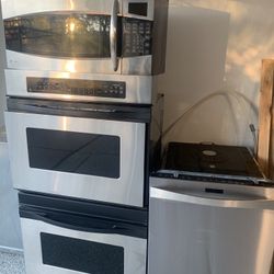 Dishwasher, double oven, microwave.